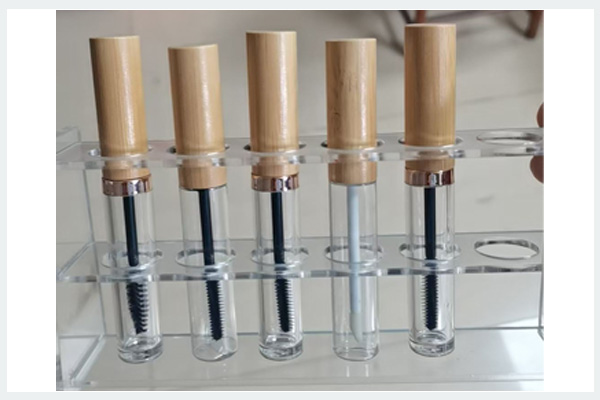 Eyelash lip gloss tube